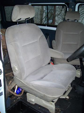 FASP LDV Maxus Single Seat Swivel Turntable Driver's